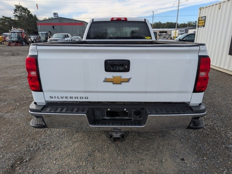 2016-chevrolet-silverado-2500-image-5