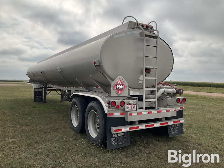 2009-polar-fuel-tanker-image-7