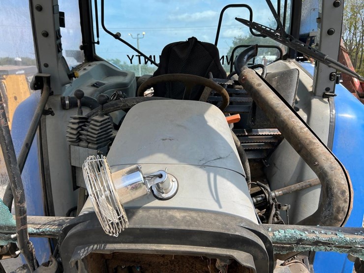 new-holland-t5050-image-10
