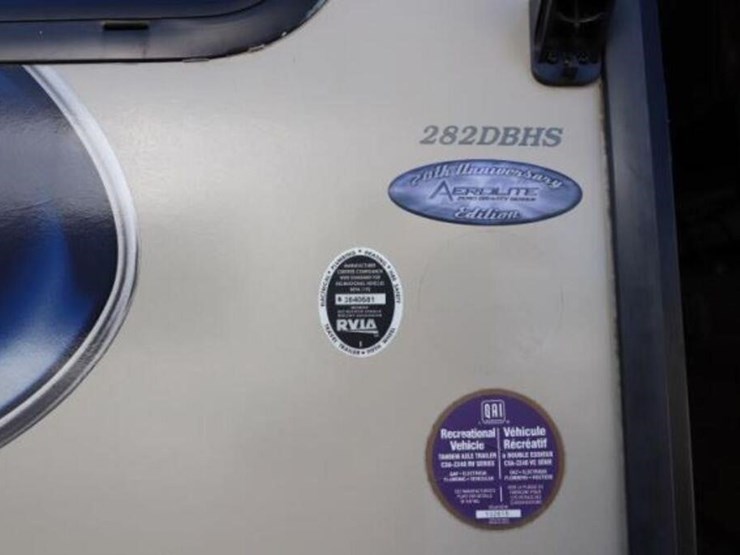 2015-dutchmen-aerolite-282dbhs-ae2-travel-trailer-image-3