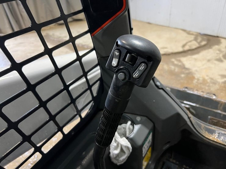 2022-bobcat-t66-image-26