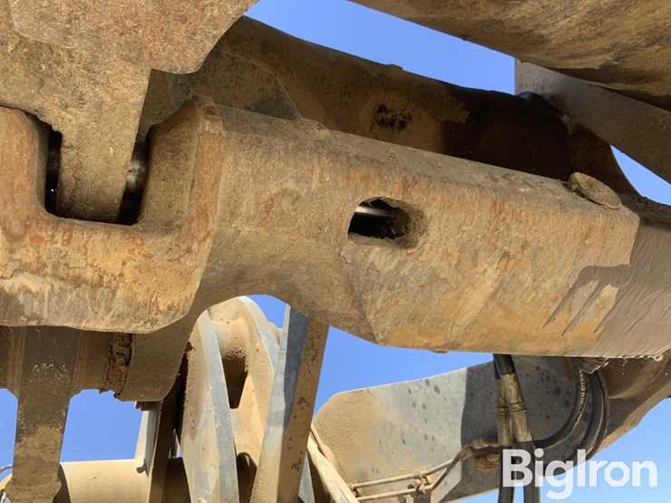 2019-deere-724k-image-16