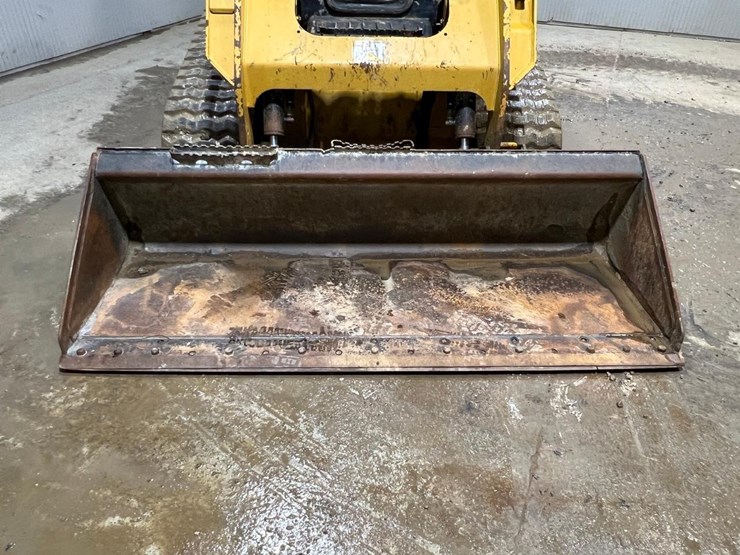 2019-caterpillar-259d-image-9