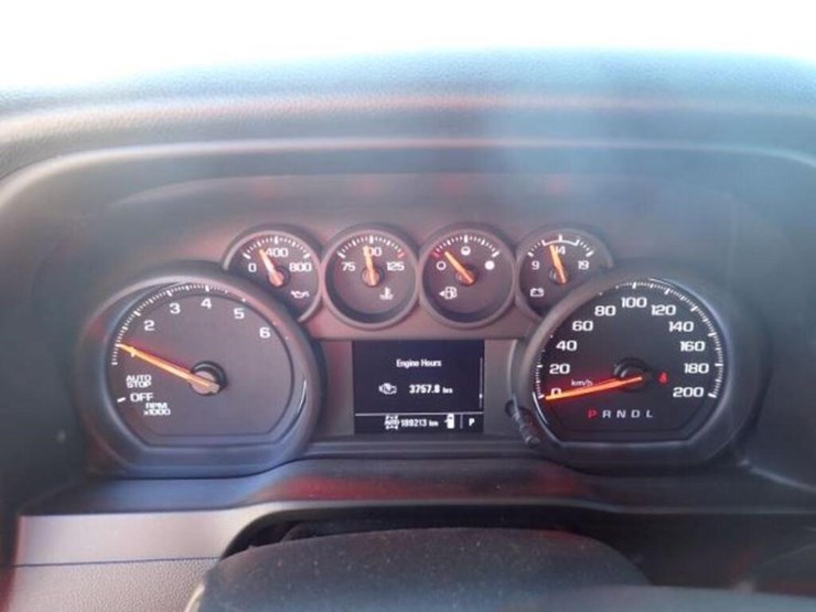 2022-chevrolet-silverado-1500-image-13