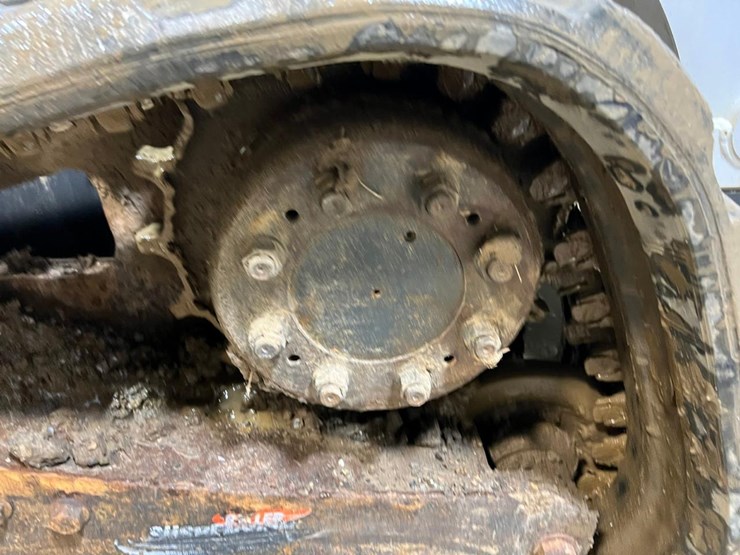 2016-bobcat-t870-image-15