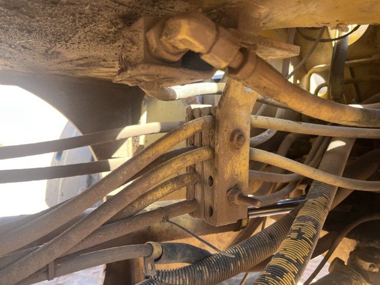 caterpillar-928g-image-66