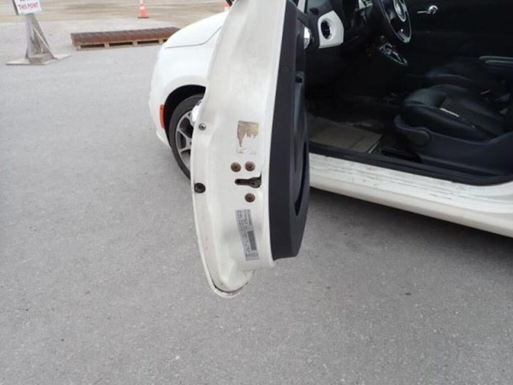 2015-fiat-500-automobile-3c3cffbr7ft662975-image-17
