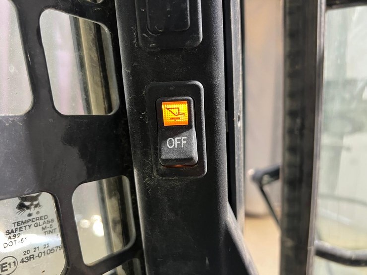 2020-bobcat-t650-image-23
