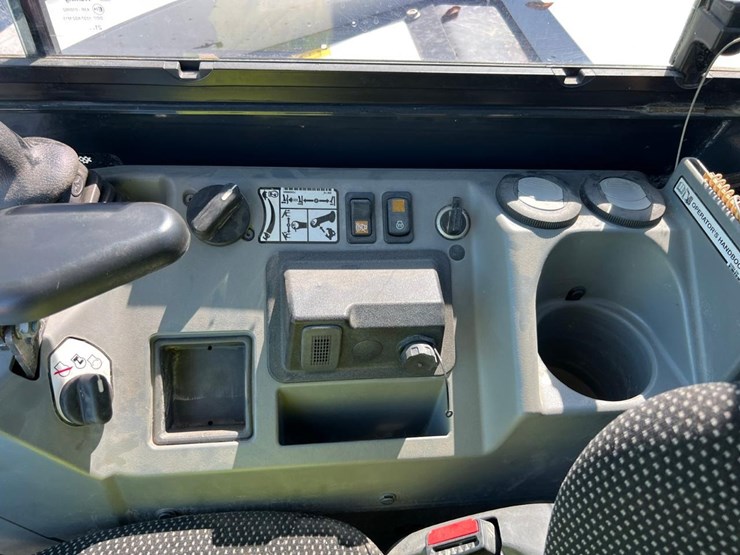 2022-bobcat-e88-image-32