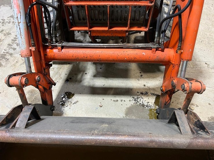 2002-kubota-l35-image-11