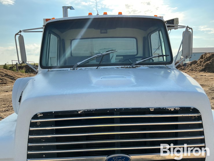 1992-ford-ln8000-image-13