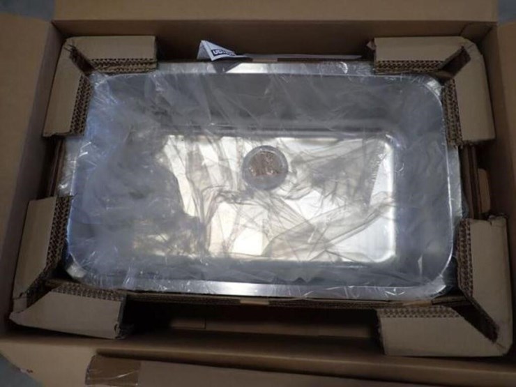 karran-30-1/2-in-stainless-steel-undermount-sink-image-5