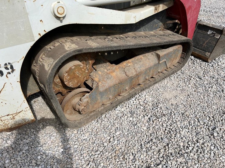 2016-takeuchi-tl8-image-17