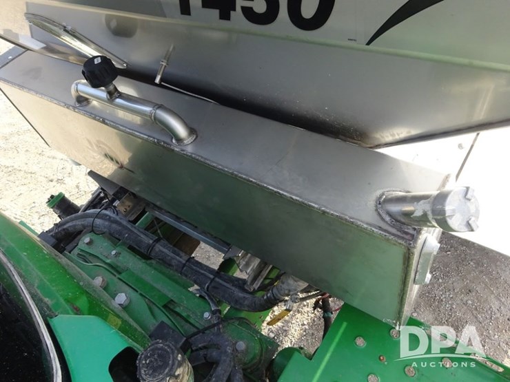 2019-john-deere-f4365-image-76