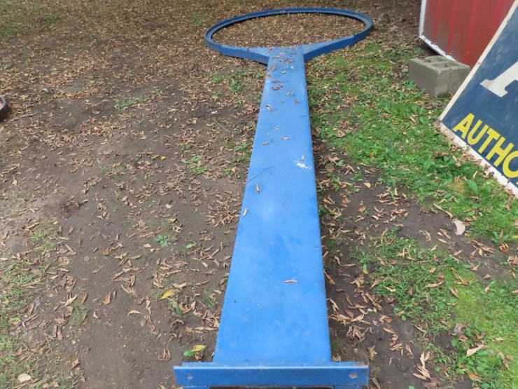 newly-made-72-inch-sign-pole-and-bracket-image-1