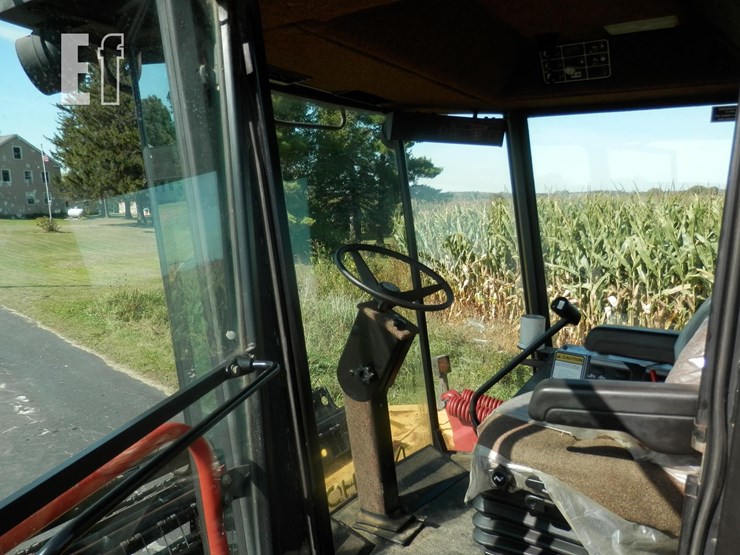 new-holland-2450-image-21