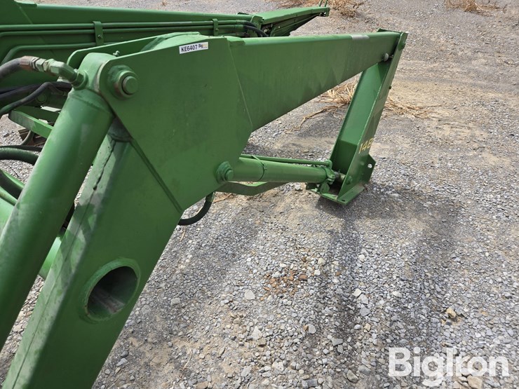 john-deere-148-image-12