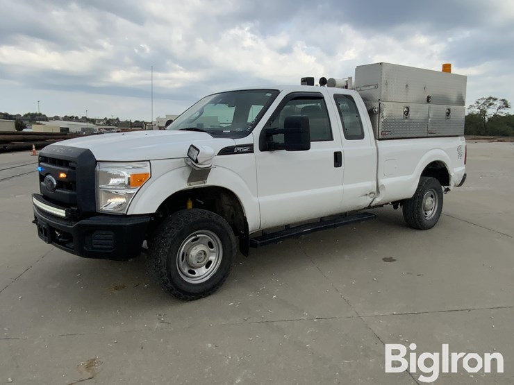 2015-ford-f250-xl-image-1