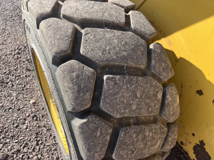 2012-caterpillar-272d-image-64