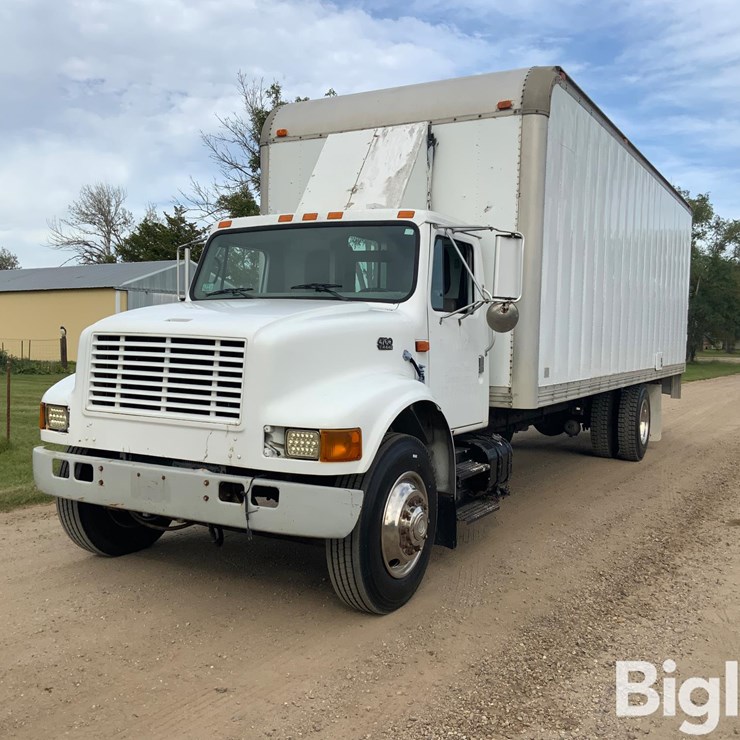 1999 INTERNATIONAL 4700