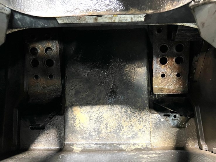2019-bobcat-t740-image-31