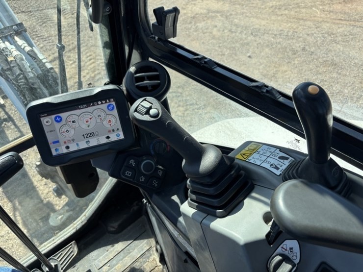 2022-bobcat-e35i-image-31