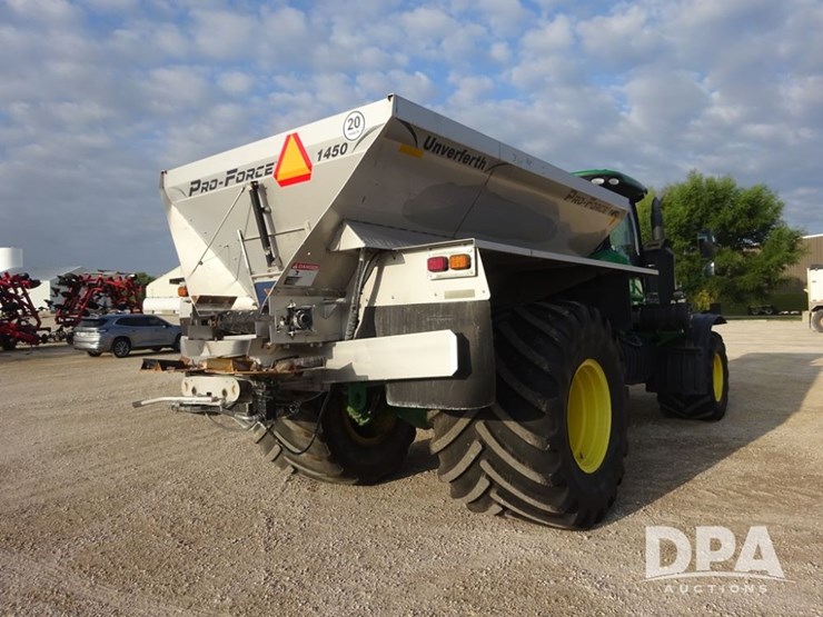 2019-john-deere-f4365-image-19