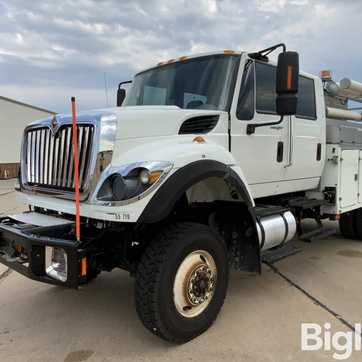 2014 INTERNATIONAL 7400