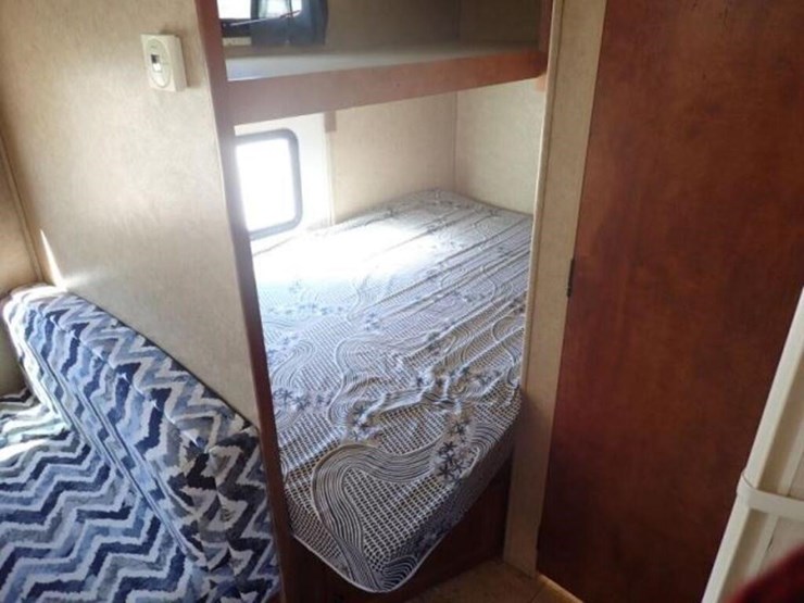 2012-skyline-nomad-t/a-travel-trailer-1se200r21cf0-image-78