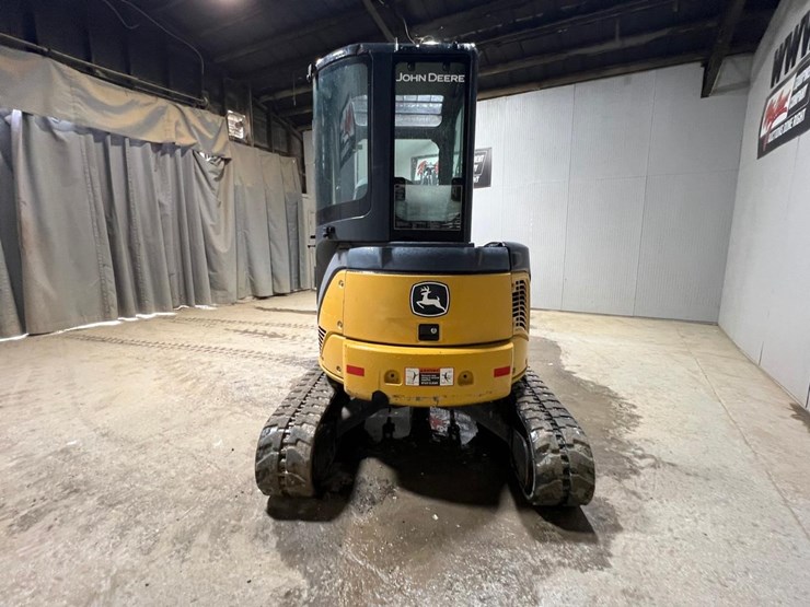 deere-35d-image-4