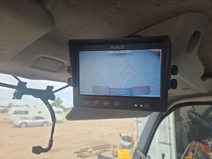 2019-hino-195-image-17