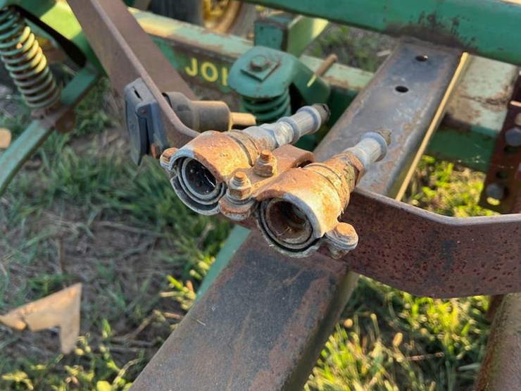 john-deere-1010-image-9