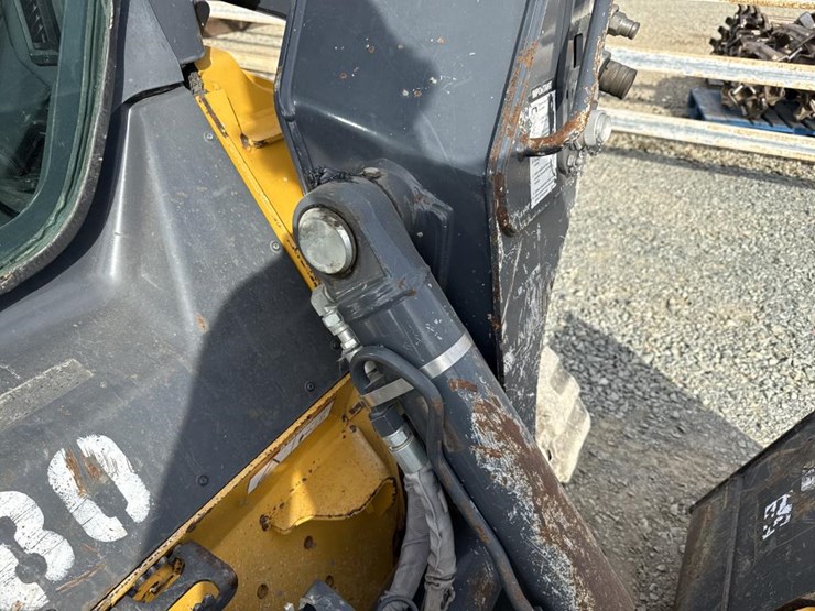 deere-331g-image-14
