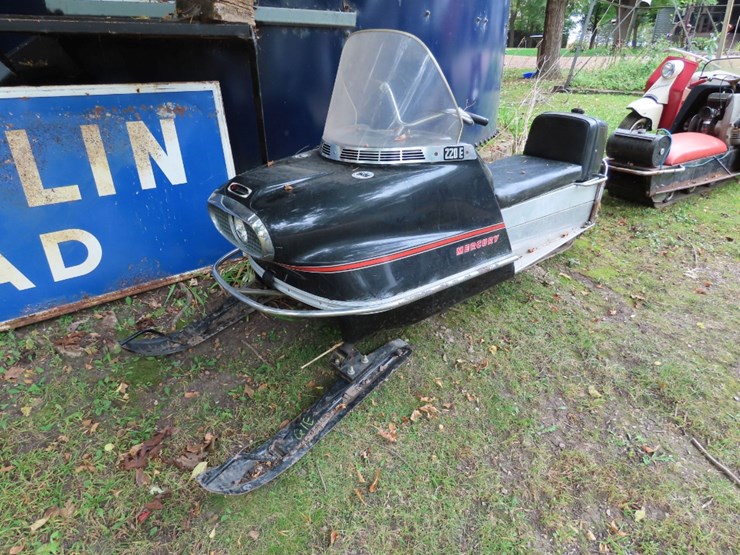 1969-mercury-220e-thunderbolt-snowmobile-image-1