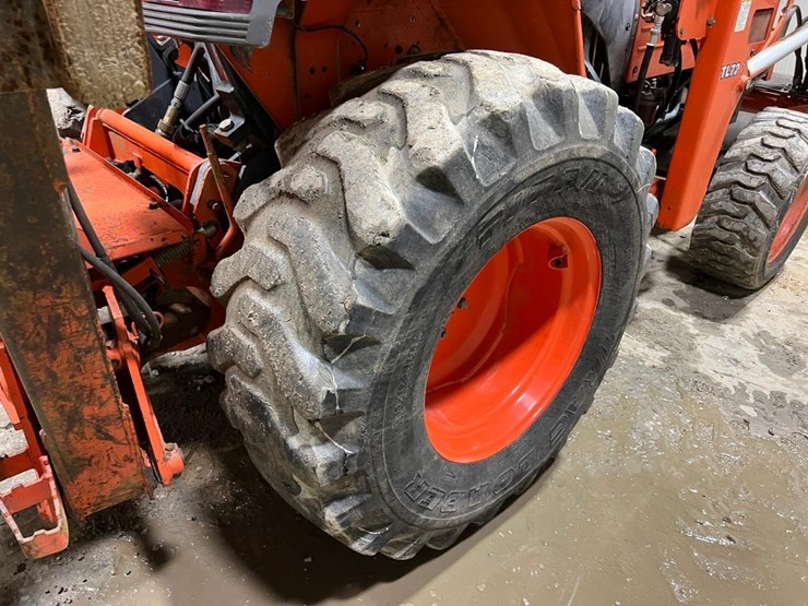2002-kubota-l35-image-19