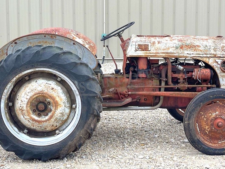 ford-8n-image-3