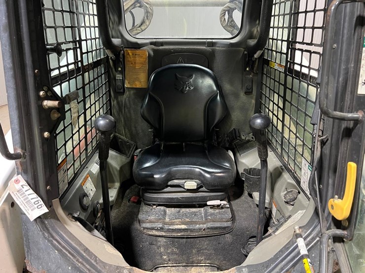 2012-bobcat-t650-image-21