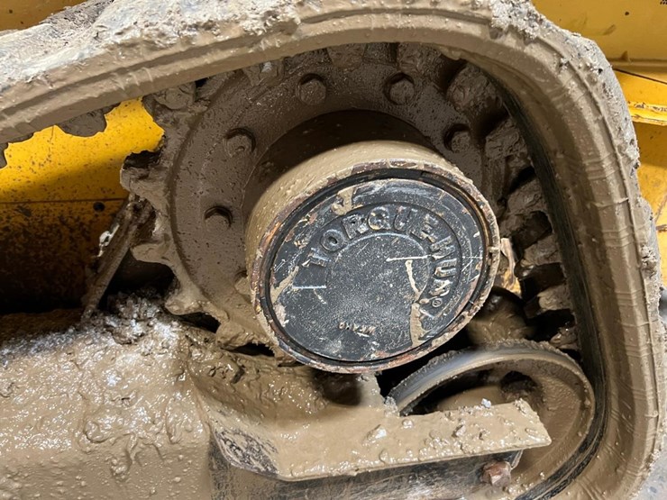 deere-323e-image-14