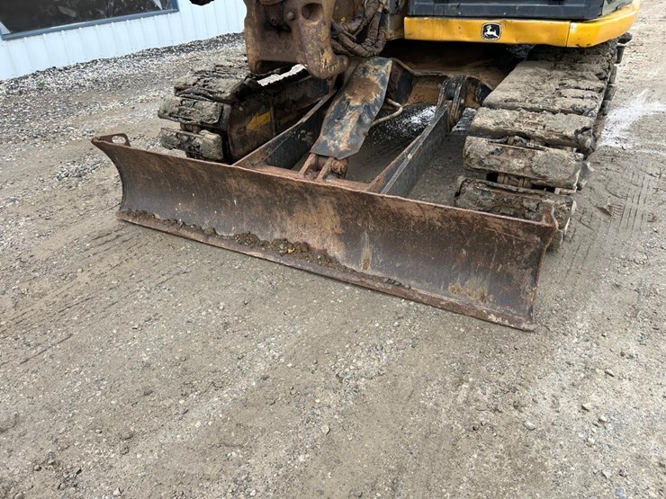 deere-85g-image-12