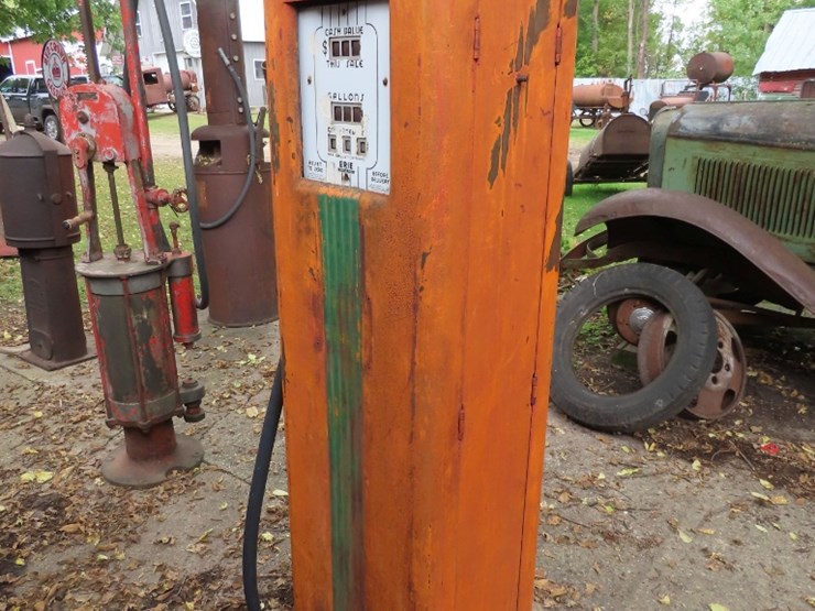 1930's-erie-model-70-gas-pump-image-4