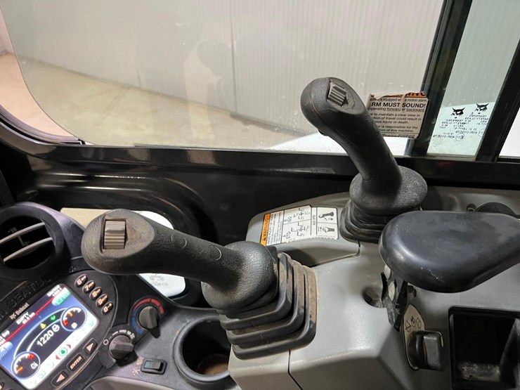 2020-bobcat-e42-image-31