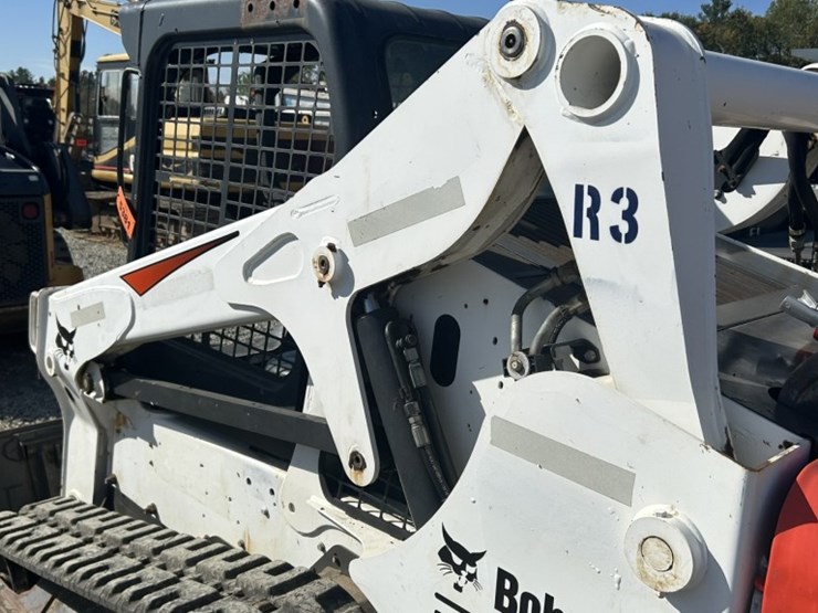 2019-bobcat-t650-image-32