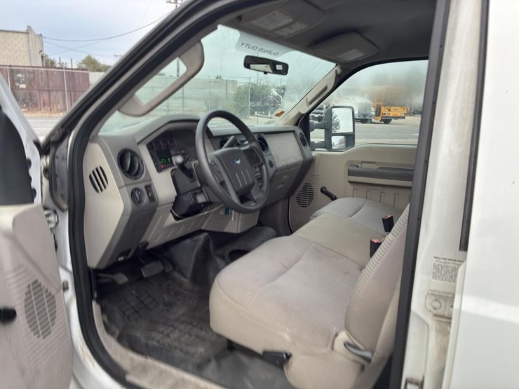 2008-ford-f350-image-13