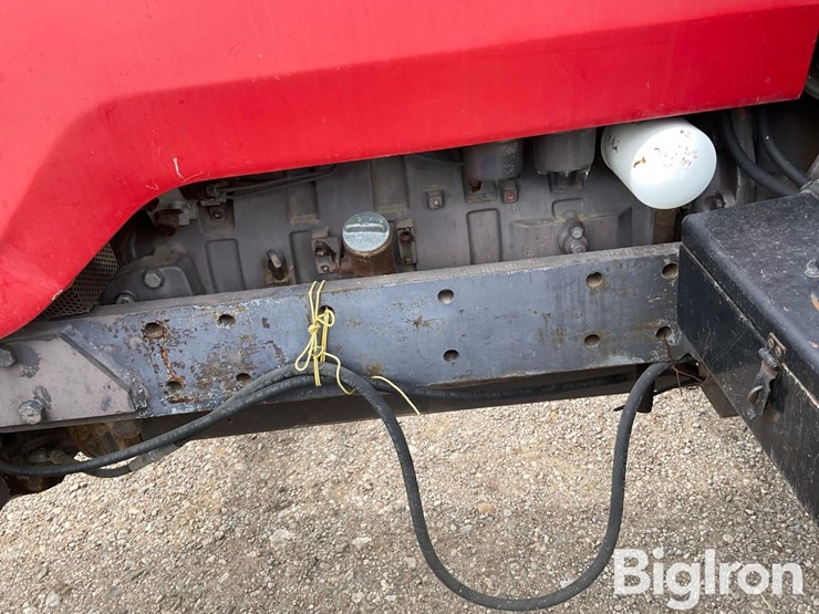 1997-massey-ferguson-8140-image-15