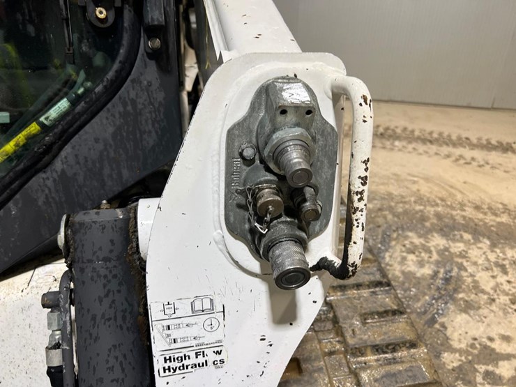 2020-bobcat-t770-image-11
