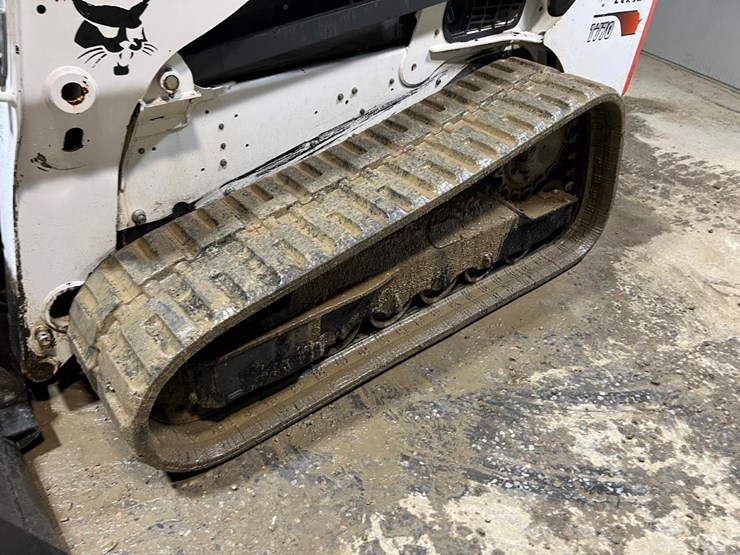 2020-bobcat-t770-image-12