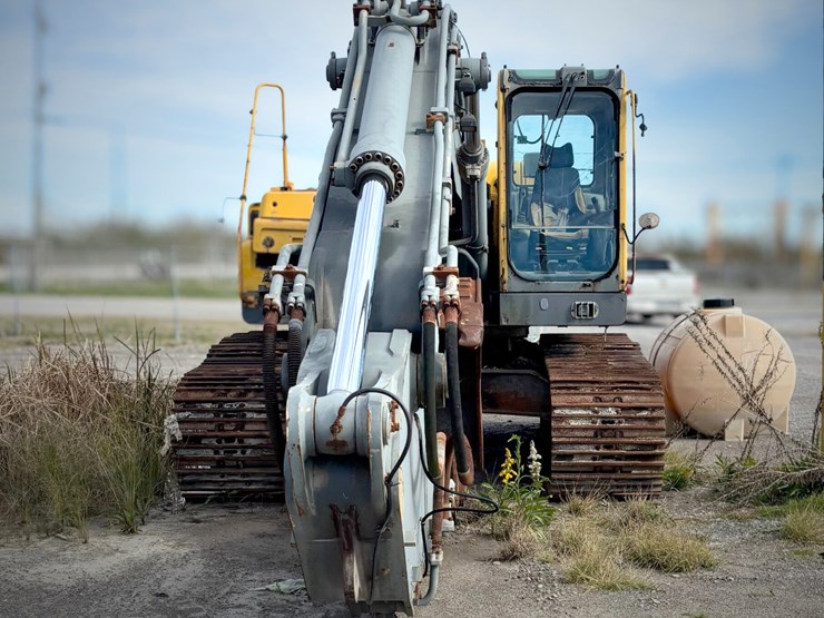 2005-volvo-ec330b-image-3
