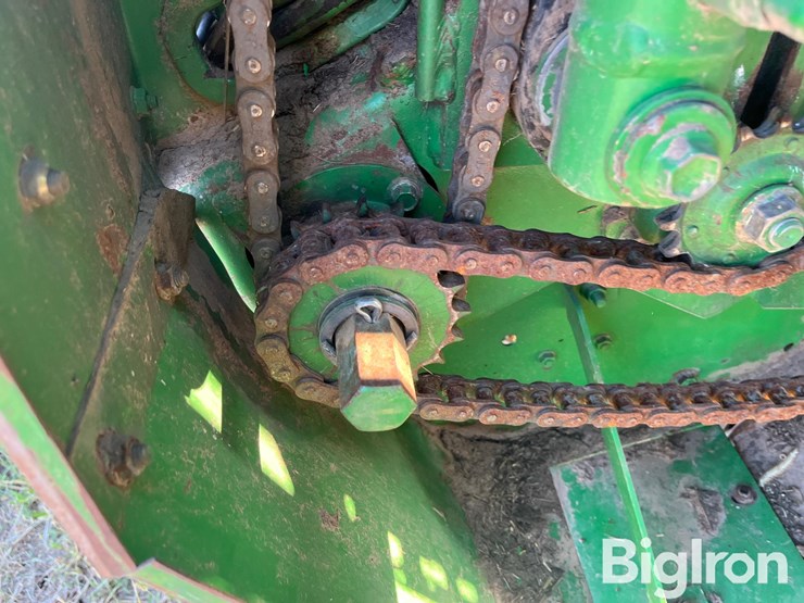 2006-john-deere-567-image-18