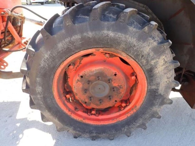 2016-kubota-m7040d-image-62