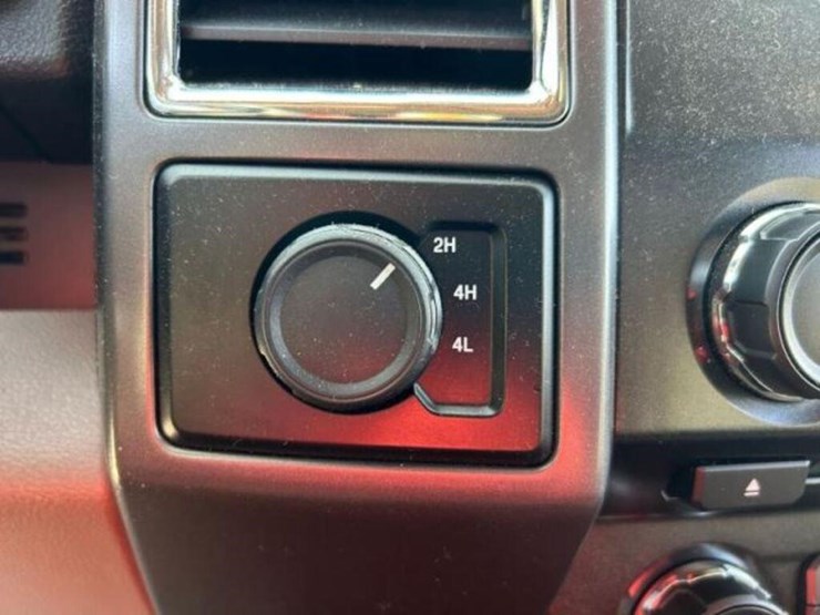 2015-ford-f150-image-13